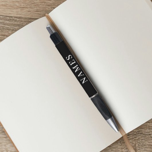 Eenvoudige zwarte aangepaste voeg uw naam elegante pen