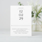 Eenvoudige Zwarte En Witte Speciale Datum Trouwdag RSVP Kaartje (Staand voorkant)