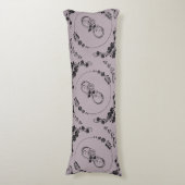 Eenvoudige zwarte harten, bloemig, oneindig op Mau Lichaamskussen (Voorkant Verticaal)