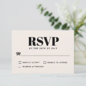 Eenvoudige zwarte moderne minimalistische bruiloft RSVP kaartje (Staand voorkant)