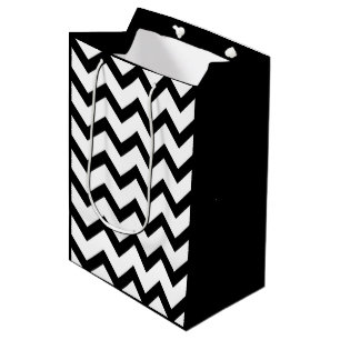 Eenvoudige zwarte witte chevron patroonlijn retro medium cadeauzakje