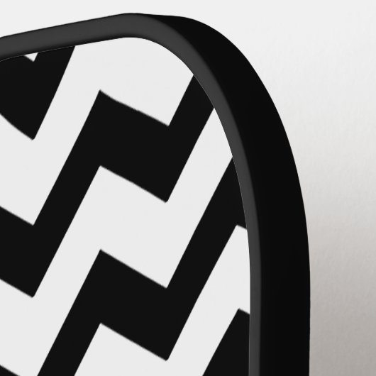 Eenvoudige zwarte witte chevron patroonlijnen Mono Pickleball Paddle (Links Detail)