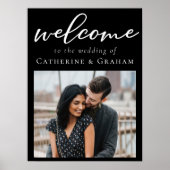 Eenvoudige Zwarte Witte Script Foto Welkom Trouwen Poster (Voorkant)