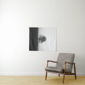 Eenzame boom in mist zwart-wit wandkleed (In Situ (horizontaal))