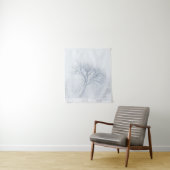 Eenzame boom tijdens het sneeuwstorm in de winter wandkleed (In situ)