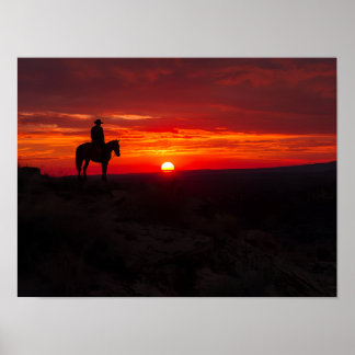 Eenzame Cowboy Silhouet Dramatische Rode Zonsonder Poster