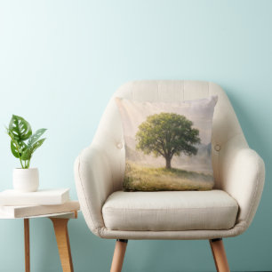 Eenzame groene boom met zonnestralen kussen