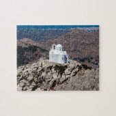 Eenzame kerk in de Griekse bergen Legpuzzel (Horizontaal)
