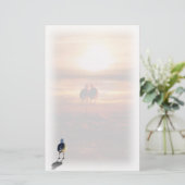 Eenzame meeuw op het strand briefpapier (Staand voorkant)