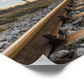 Eenzame muzikant die op het spoor loopt poster (Hoek)