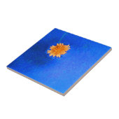 Eenzame oranje bloem tegeltje (Zijkant)