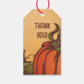 Eenzame pompoen op het veld. De herfst verlaat her Cadeaulabel (Voorkant)