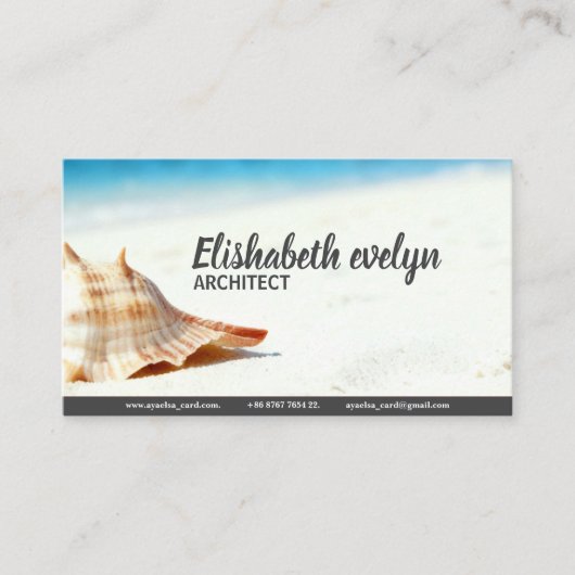 Eenzame schelp op ongerepte kust visitekaartje (Voorkant)