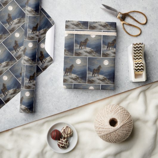 Eenzame Wolf op een Bergtop in het Maanlicht Cadeaupapier (Crafts)