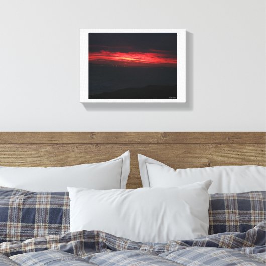 Eerie But Beautiful Sunset Canvas Afdruk (Insitu (Slaapkamer))