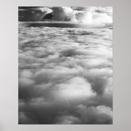 Eerie cloudscape in de zon. poster (Voorkant)
