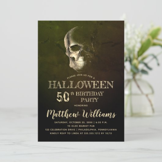 Eerie Night Skull Halloween 50th Birthday Party in Kaart (Staand voorkant)