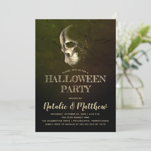 Eerie Night Spooky Skull Halloween Party Kaart (Staand voorkant)