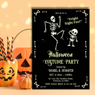 Eerie spooky schedel skelet fright nacht Halloween Kaart