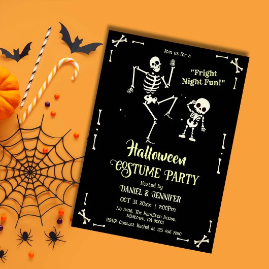 Eerie spooky schedel skelet fright nacht Halloween Kaart