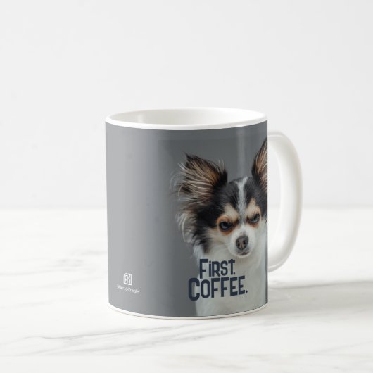 Eerst koffie. - Aanpasbare Chihuahua Koffiemok (Voorkant rechts)