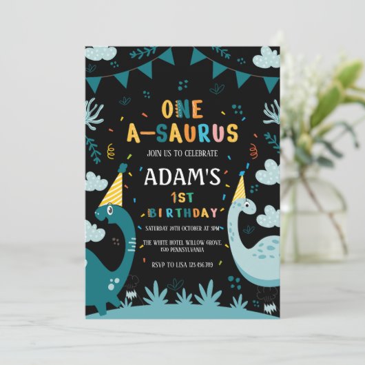 Eerste 1e verjaardag groene dinosaurus kaart (Staand voorkant)