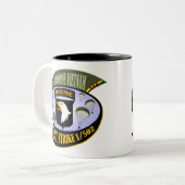 Eerste aantekening 1/502 tweekleurige koffiemok (Voorkant links)