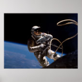 Eerste Amerikaanse Spacewalk (Gemini 4) Poster (Voorkant)