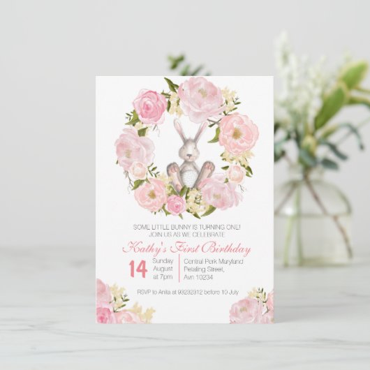 Eerste Birthday bunny girl Uitnodigingskaart Kaart (Staand voorkant)