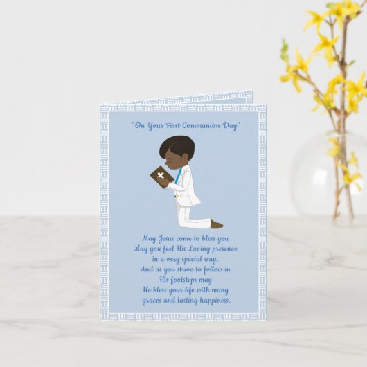 Eerste Communie Zwarte Jongen Kaart (Gele Bloem)
