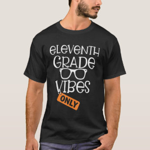 Eerste dag van de 11e-klassebloemen alleen leraar t-shirt
