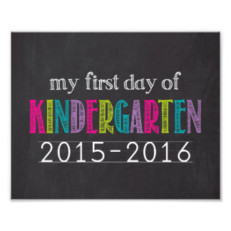Eerste dag van de gebarentafdruk voor kindergarten foto afdruk