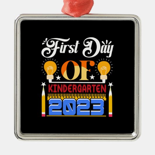 Eerste dag van de kindertuin 2023 metalen ornament (Voorkant)