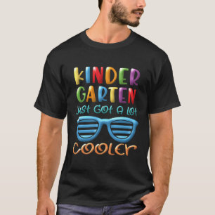 Eerste dag van de kleuterschool net een veel koele t-shirt