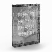 Eerste date eerste kus huwelijksaanzoek trouwdata fotoblokken (Links)