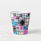 Eerste dingen eerste theepauze! Grappig Magenta &  Latte Mok (Voorkant)