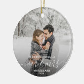 Eerste gehuwd kerstcadeaufotowitboek keramisch ornament (Links)