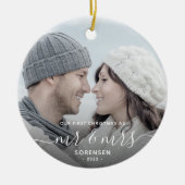 Eerste gehuwd kerstcadeaufotowitboek keramisch ornament (Voorkant)