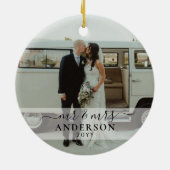 Eerste gehuwde Mr. en Mrs Wedding Foto Kerstmis Keramisch Ornament (Achterkant)