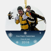 Eerste Getrouwd homostel bi Kerstmis ornament (Voorkant)