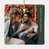 Eerste getrouwd Kerstmis twee foto eenvoudig groen Keramisch Ornament (Achterkant)