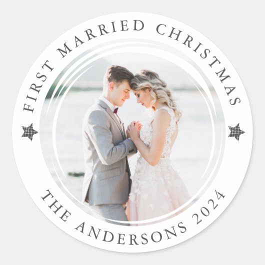 Eerste getrouwde kerstfoto ronde sticker (Voorkant)