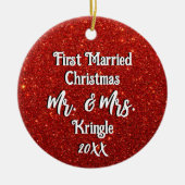 Eerste getrouwde Kerstmis Gepersonaliseerde Trouwd Keramisch Ornament (Voorkant)