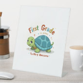 Eerste Grade Turtle-y Geweldige 1st Grade Terug na Reclamebord Met Voetstuk (Insitu)