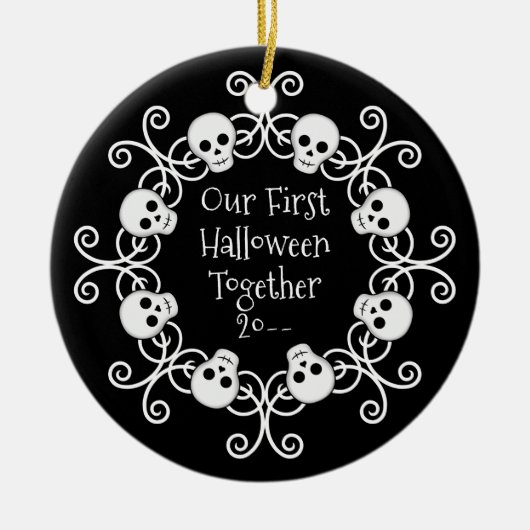 Eerste Halloween samen schedel krans Keramisch Ornament (Voorkant)