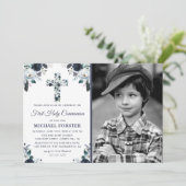 Eerste Heilige Communie Jongens Bloemenkruis Foto Kaart (Staand voorkant)