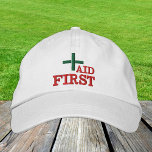 Eerste hulp geborduurd honkbal pet Groen / Wit<br><div class="desc">Ingeborduurde Petten: Klassiek baseball-pet met de tekst "EERSTE HULP" voor eerste uitzending,  hulppersoneel,  organisatoren van evenementen,  medisch personeel</div>