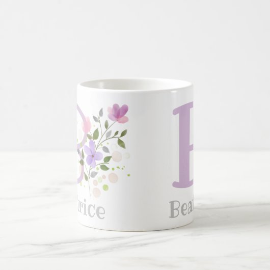 Eerste Initiaal plus naam Beatrice met bloemen Koffiemok (Center)
