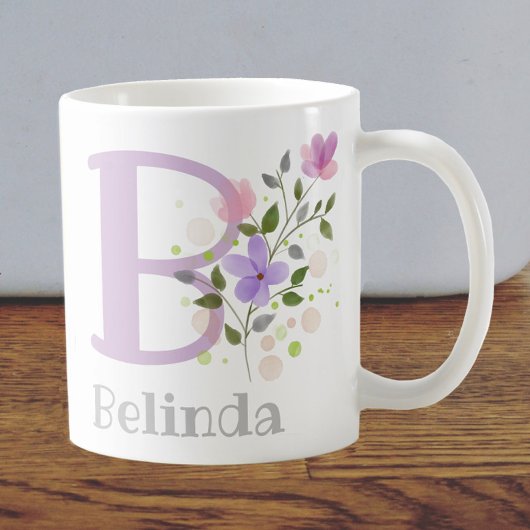 Eerste Initiaal plus naam Belinda met bloemen Koffiemok