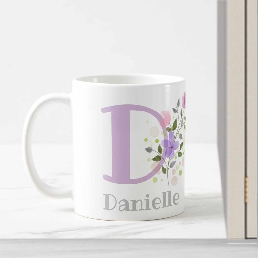 Eerste Initiaal plus naam Danielle met bloemen Koffiemok